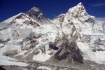 "珠穆朗瑪峰" 出埸喇!!! Mt.Everest (8843m)
(左邊黑漆漆果座就係喇,Cool!!)