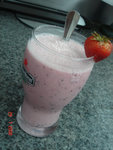 Strawberry+Bluberry+Fruits+Yogurt+益力多"特飲"...意想不到的好味！