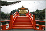 紅橋金殿。