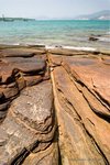 東平洲上隨處可見到由海浪侵蝕所形成的「頁岩」