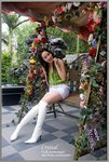 人比花嬌