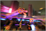 夜光龍栩栩如生。