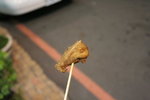忍不住買了個炸雞吃