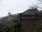 清水寺建於西元798年...火災後依照原貌重建於1633年