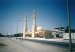 "巴林"的最大清真寺
151