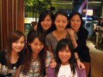 6個全女班