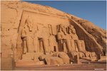 Temple of Ramesses II (Abu Simbel) - 左側第二尊石像的頭部毁於西元前27年發生的地震