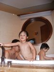 今次冇去水上樂園, 不過就咁o係酒店房玩水都已經好開心