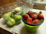 返motel 食生果..佢地捱唔住啦..我足足食左20粒