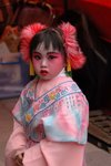 後台的小紅伶