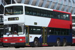 233（Door Side）　　　（MTR Logo）