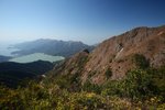 西狗牙下的石壁水塘