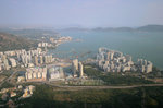 蝴蝶灣，青山灣黃金海岸，遠景為荃灣（左）及香港島西面（右）