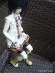 馨 (R：坐得很似女孩子耶~~~)