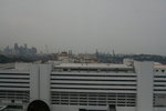 我們乘纜車到聖陶沙島，在纜車上拍攝白色的建築物是 HarbourFront Tower 2.