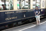 Montreux是瑞士著名觀光列車「黃金快線」的起點，這裏有一列古典的黃金列車，快快拍照留念先！