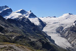 9:30am去到Rothorn，先去車站後面看冰河。