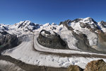 在Gornergrat，除了看Matterhorn，另一著名景點就是看冰河。