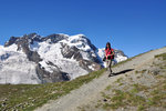 10:00am離開Gornergrat，開始今日的行山旅程。資料說全程一個半小時，我們預計行三小時啦！
