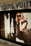 2009-10-19 Window Shopping #001