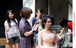 048