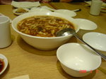 哇 . . . 好美味的酸辣湯