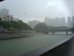 林村河雨景