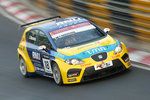 18 Tiago Monteiro