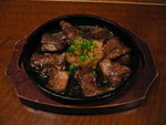 肉質鬆軟的一口牛肉