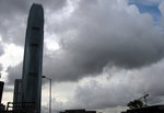 IFC旁的積雲