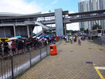 東涌落車 , 精彩場面出現 , 呢度唔知要排幾耐先上到吊車