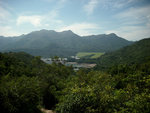 上完山路望向石壁水壩