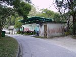 石壁水壩起步 , 有個靚靚大廁所可供參觀使用