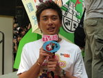 黃宗澤笑笑口