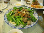 菜遠炒鯪魚球