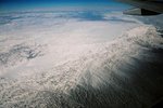 飛往烏魯木齊的航班上, 可看到連綿的雪山, 甚至冰川.

機上(1)
