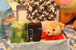 嘩...我買左好多present呀!!mp3,chocolate,bear recorder and最暖頸巾