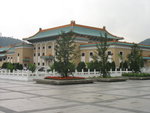 由於雨很大, 所以無法到至善園, 只得隨便在故宮博物院附近拍些照