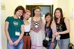 21AUG06 牛池灣文娛表演 - 
工作人員同芭蕾舞表演美女合照