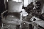 F1000017