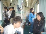 成卡火車都係我地d人尼傢~