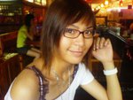 haa~Jing係4眼妹