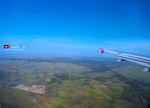 A (2) 2個小時左右飛抵暹粒Siem Reap