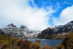 C (174) 湖深180米的Dove Lake 被群山包圍著。