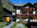 0274 首先就是去之前book左既Chalet Aeschhorn Apartments~睇見外面已經嘩嘩聲