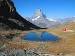 0345 下行10分鐘左右，就來到Riffelsee(利菲爾湖)。