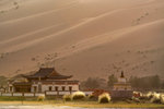 巴丹吉林廟: 藏傳佛教格魯派寺院