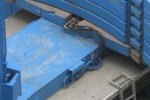 Hydraulic hoses conected to the basic counterweight