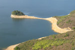 Near to Cheung Pai Tun 長牌墩, there is a "peninsula"