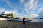 6:30pm，搭電車去今日最後一個景點，Oslo Opera House 奧斯陸歌劇院
